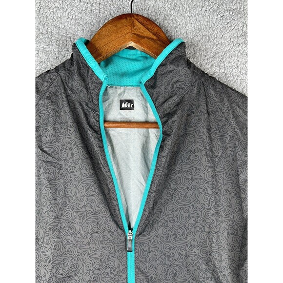 Rei Running lightweight packable jacket with pouch sz small - Picture 2 of 9